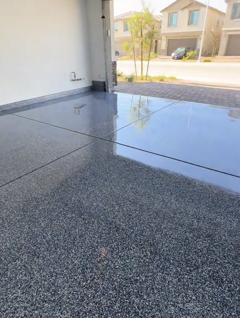 Glossy polyaspartic garage floor coating with high-gloss finish, Las Vegas NV